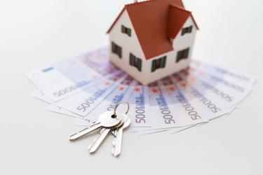 Ubytovacie služby verzus prenájom nehnuteľnosti  tt_domcek-bankovky